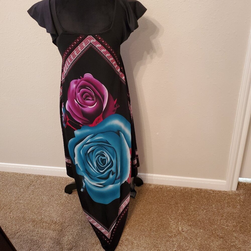 NWT MG Fashion USA Dress Short Sleeves Black with Rose Floral, One Size.